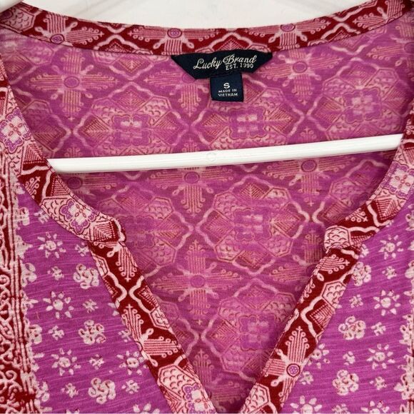 Lucky Brand Pink Red Boho Bandana Print Jersey Knit V Neck Pullover Festival Top - Picture 14 of 15